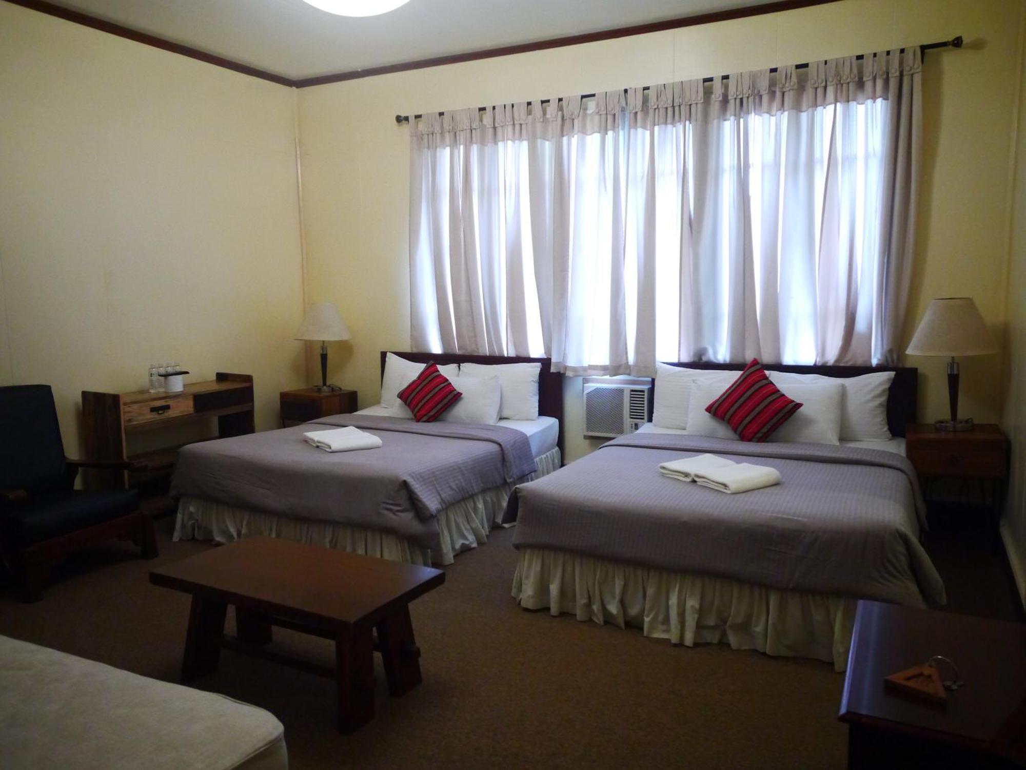 Mountain Lodge And Restaurant Baguio City ภายนอก รูปภาพ