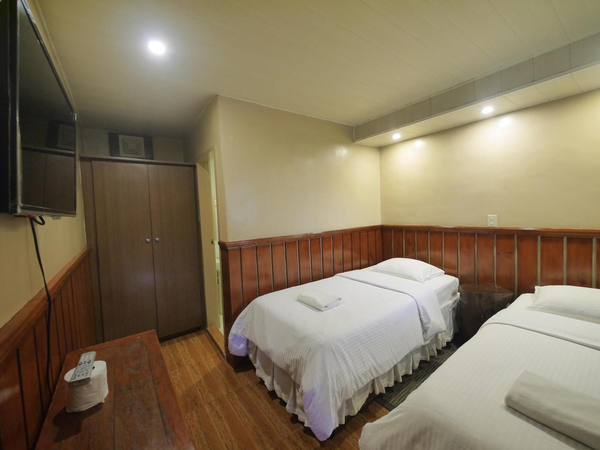 Mountain Lodge And Restaurant Baguio City ภายนอก รูปภาพ