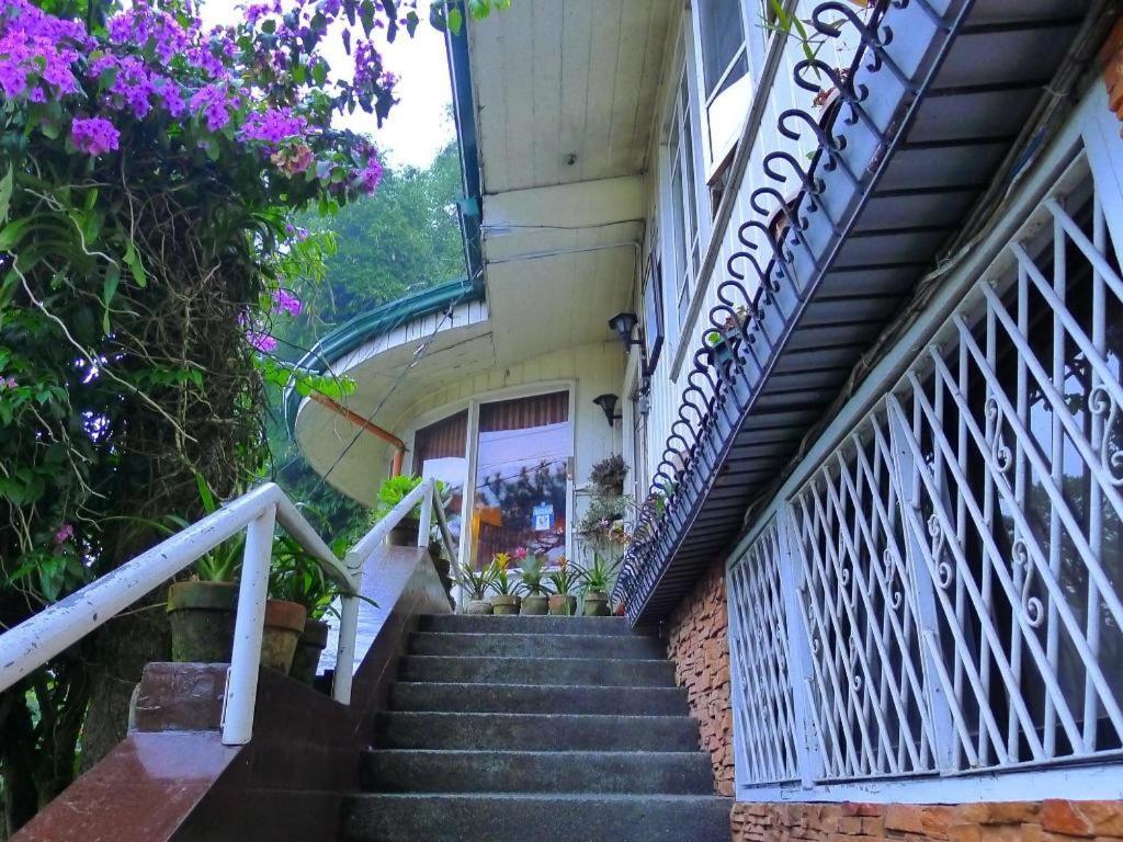 Mountain Lodge And Restaurant Baguio City ภายนอก รูปภาพ