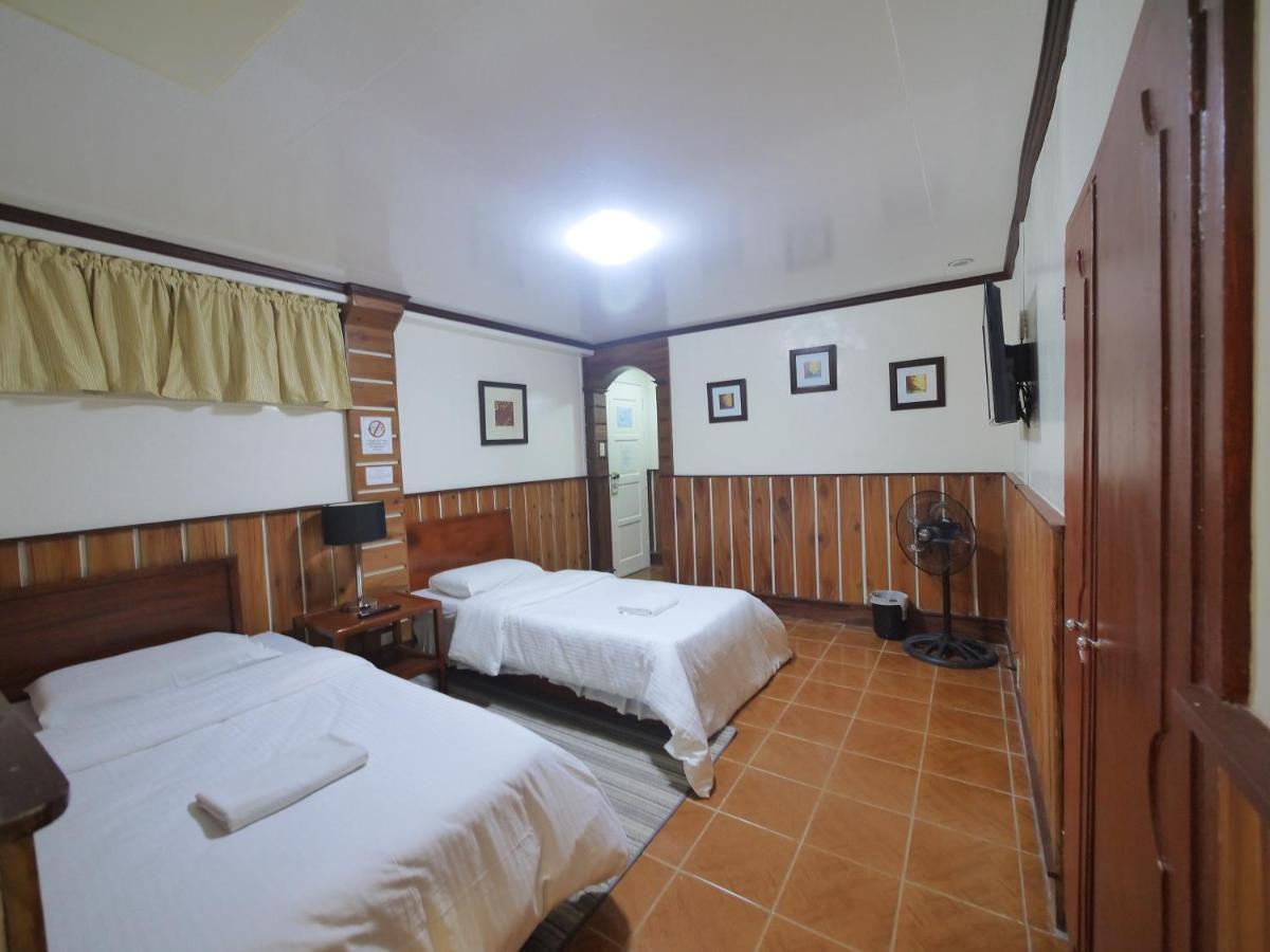 Mountain Lodge And Restaurant Baguio City ภายนอก รูปภาพ